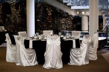 호텔 Four Points By Sheraton Edmonton South
