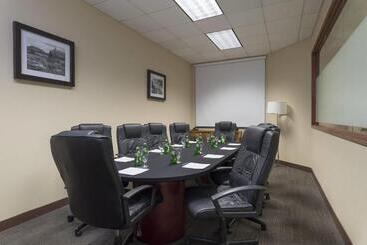 호텔 Four Points By Sheraton Edmonton South