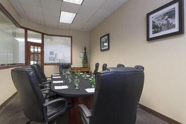 호텔 Four Points By Sheraton Edmonton South