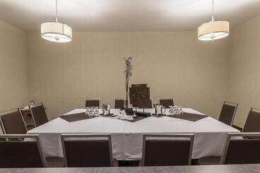 호텔 Four Points By Sheraton Edmonton South