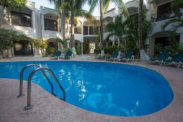 هتل Hacienda Paradise