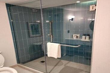 هتل Hampton by Hilton Saltillo Zona Aeropuerto