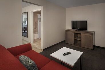 هتل Hampton Inn & Suites Milwaukee Downtown