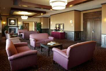 هتل Hampton Inn & Suites By Hilton Montreal Dorval