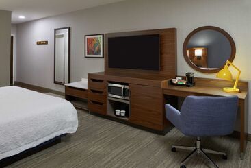 هتل Hampton Inn & Suites By Hilton Montreal Dorval