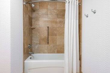 هتل Hampton Inn & Suites Buffalo Downtown