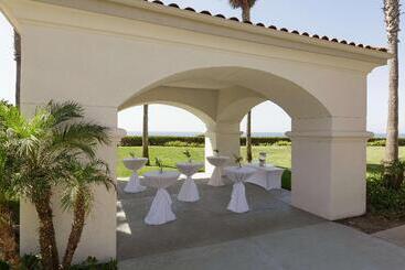 هتل Hilton Garden Inn Carlsbad Beach
