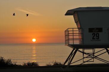 هتل Hilton Garden Inn Carlsbad Beach