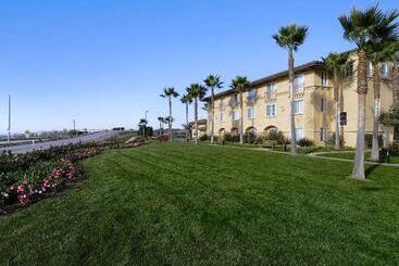 هتل Hilton Garden Inn Carlsbad Beach