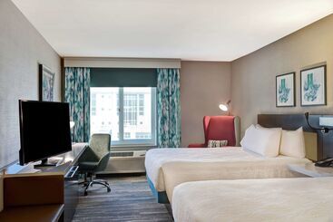 هتل Hilton Garden Inn Kansas City