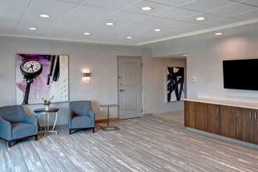 هتل Hilton Garden Inn Kansas City