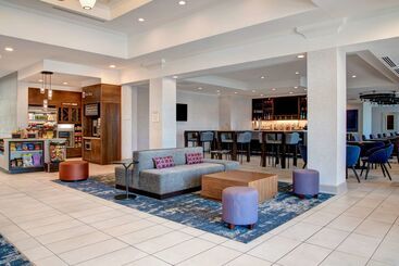 هتل Hilton Garden Inn Kansas City