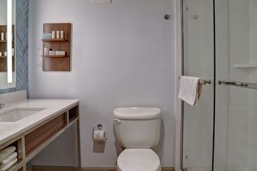 هتل Hilton Garden Inn Kansas City
