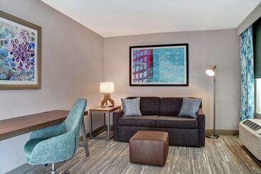 هتل Hilton Garden Inn Kansas City