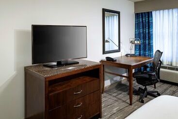 هتل Hilton Garden Inn Omaha Downtown/old Market Area