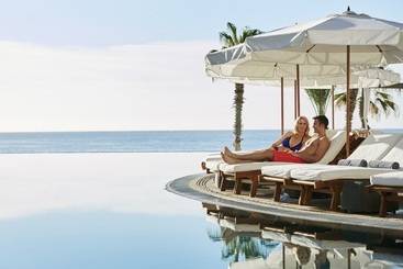 هتل Hilton Los Cabos