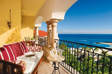 هتل Hilton Los Cabos