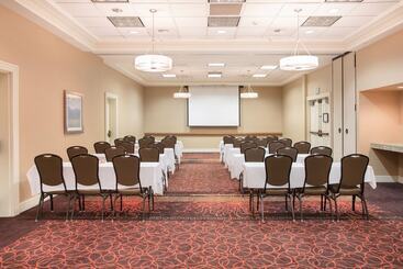 هتل Holiday Inn Colorado Springs   Airport, An Ihg