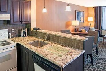 酒店 Holiday Inn Express & Suites Tremblant, An Ihg