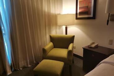 Holiday Inn Monterrey Valle, An Ihg - Garza Garcia