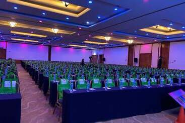 Отель Holiday Inn Morelia, An Ihg