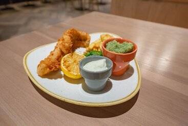 هتل Holiday Inn Newport, An Ihg
