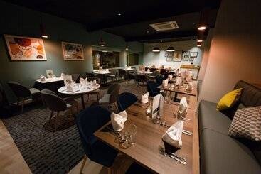هتل Holiday Inn Newport, An Ihg