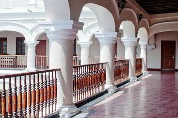 هتل Holiday Inn Veracruz Centro Historico, An Ihg