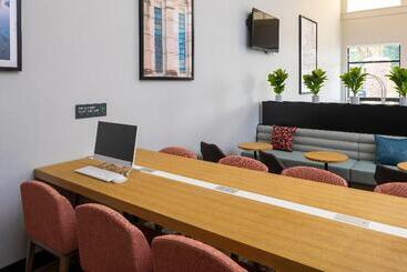 酒店 Holiday Inn Victoria   Elk Lake, An Ihg