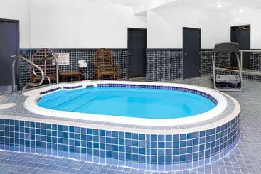 酒店 Holiday Inn Victoria   Elk Lake, An Ihg