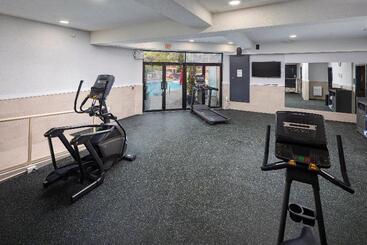 酒店 Holiday Inn Victoria   Elk Lake, An Ihg