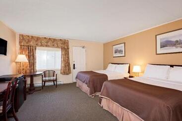 ホテル Howard Johnson By Wyndham Woodstock Nb