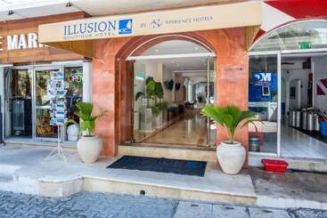 هتل Illusion Boutique Near Beach