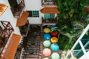 هتل Illusion Boutique Near Beach