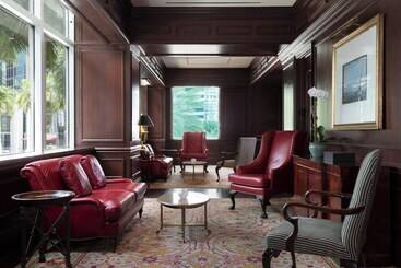 هتل Jw Marriott Miami