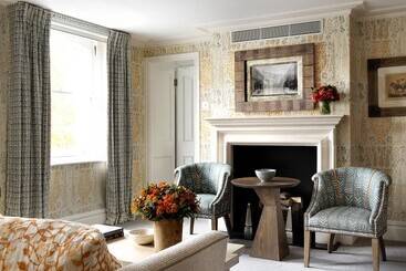 Knightsbridge Hotel, Firmdale Hotels