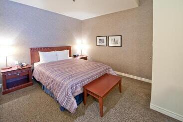 בית מלון כפרי Le Square Phillips Hôtel & Suites