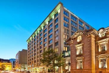 בית מלון כפרי Le Square Phillips Hôtel & Suites