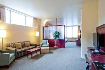 בית מלון כפרי Le Square Phillips Hôtel & Suites