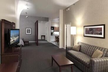 בית מלון כפרי Le Square Phillips Hôtel & Suites