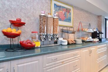 هتل Lexington Inn & Suites Windsor
