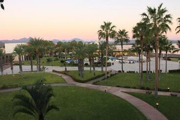 هتل Loreto Bay Golf Resort & Spa At Baja