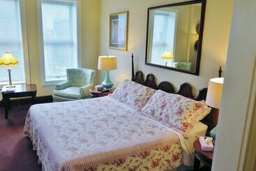 هتل Madison Manor Boutique