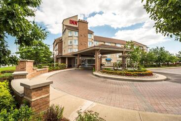 هتل Monte Carlo Inn Brampton
