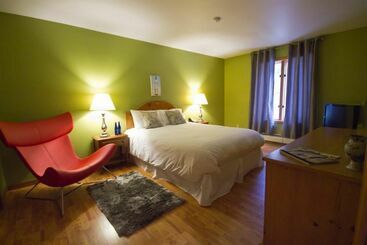 هتل Mountain Road Resort At Stowe