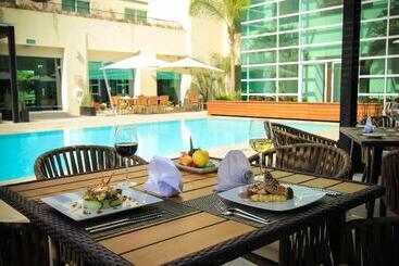 Radisson Poliforum Plaza Hotel Leon