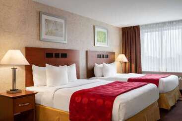 هتل Ramada Plaza By Wyndham Montreal