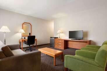 هتل Ramada Plaza By Wyndham Montreal