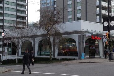 هتل Divya Sutra Suites On Robson Downtown Vancouver