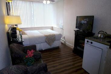 هتل Divya Sutra Suites On Robson Downtown Vancouver